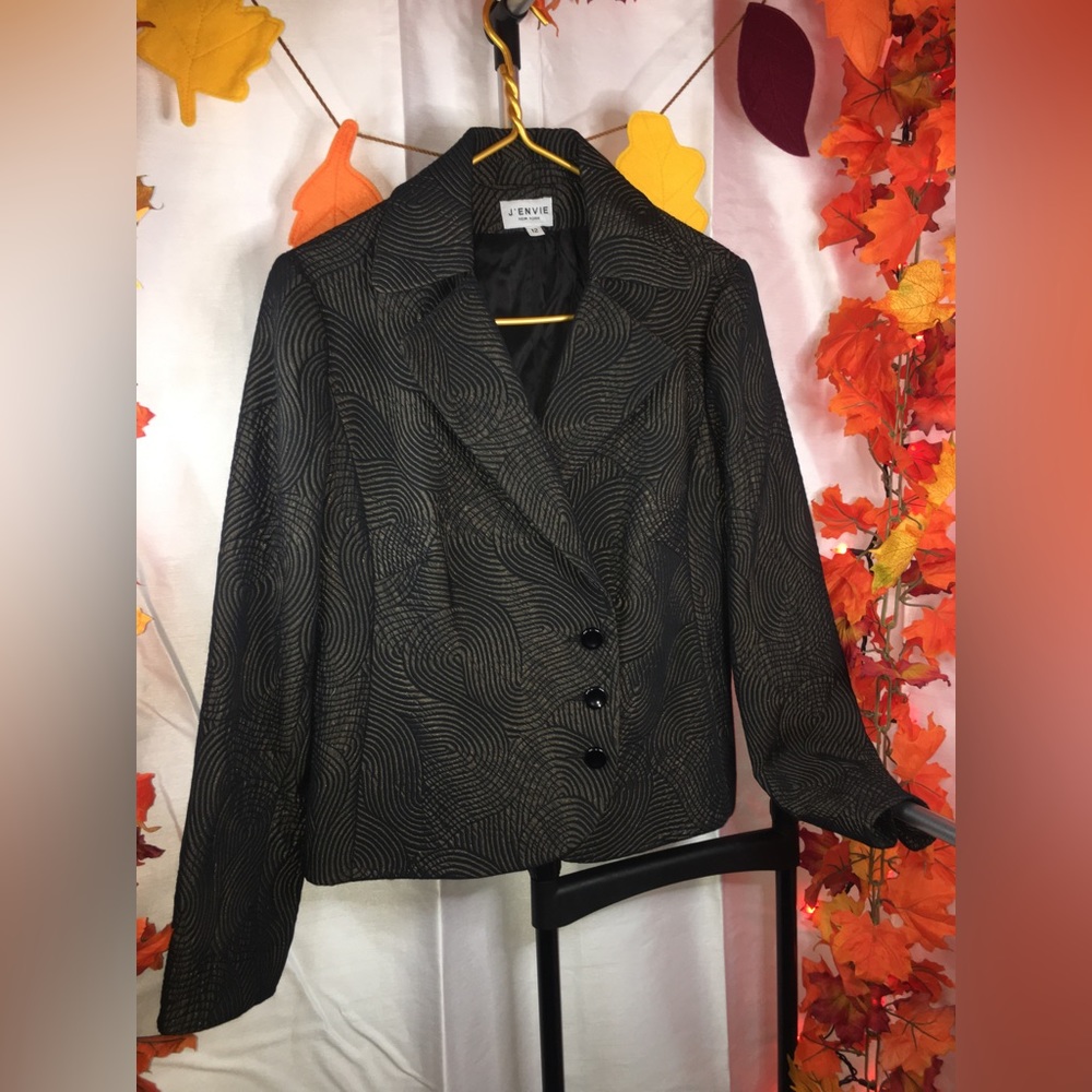 J’ENVIE | Women’s Black/Gold Swirl “Vector” Pattern Jacket
